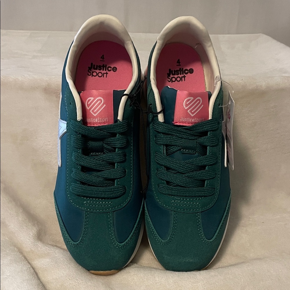 NEW Justice Green Sneakers with Silver Star - Picture 3 of 16